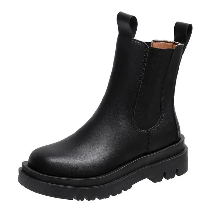 chunky-lederstiefel-frontansicht-hochwertiges-leder-robuste-sohle