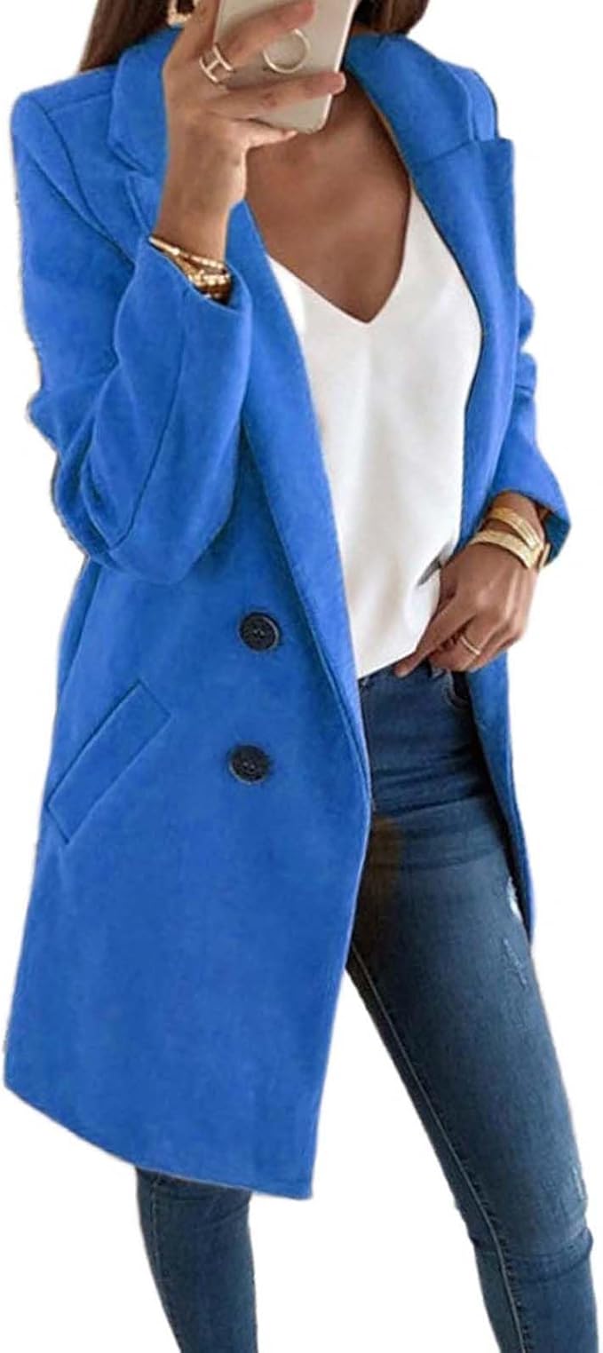 Ein-moderner-Mantel-mit-lässigem-Schnitt,-ideal-für-schicke-und-alltägliche-Outfits.