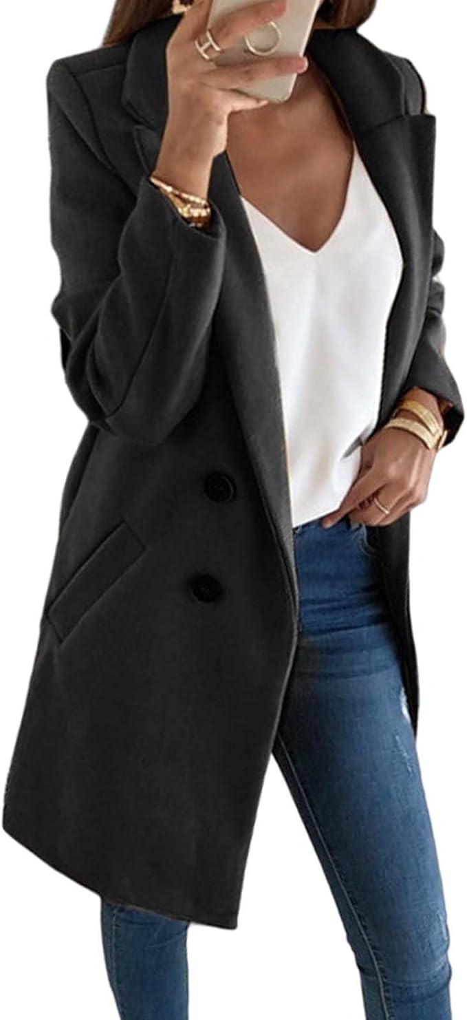 Ein-moderner-Mantel-mit-lässigem-Schnitt,-ideal-für-schicke-und-alltägliche-Outfits.