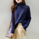 Ein-Rollkragenpullover-mit-einem-strukturierten-Strickdesign,-perfekt-für-einen-bequemen-und-stilvollen-Auftritt.