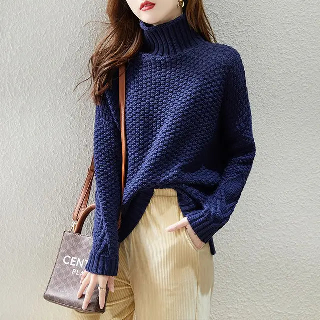 Ein-Rollkragenpullover-mit-einem-strukturierten-Strickdesign,-perfekt-für-einen-bequemen-und-stilvollen-Auftritt.