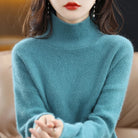 Ein-strukturierter-Pullover-mit-hohem-Kragen,-ideal-für-einen-gemütlichen-und-eleganten-Winterstil.