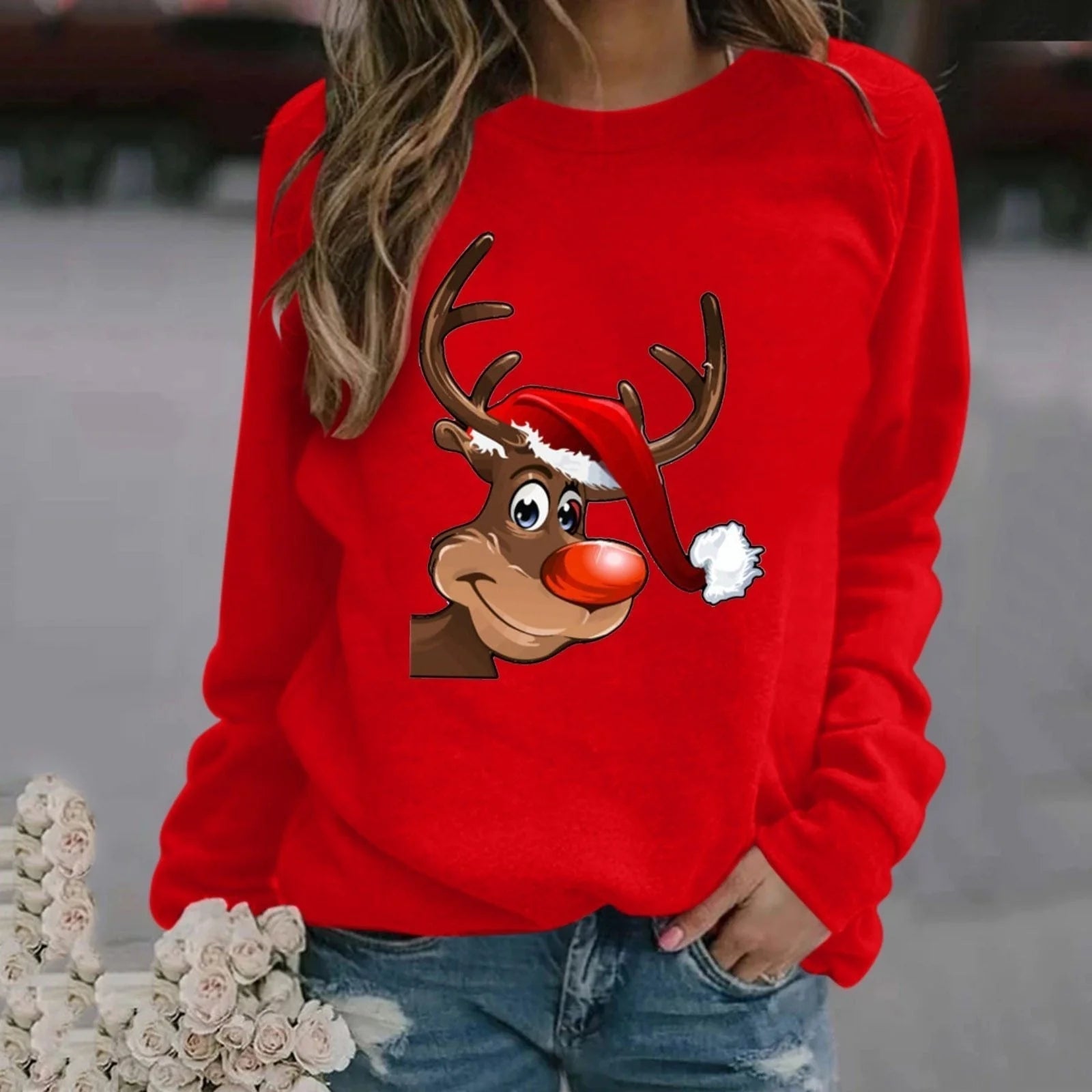Weihnachtspullover–rot–Rudolph–Motiv–lustig–gemütlich–perfekt–für–Feiertage