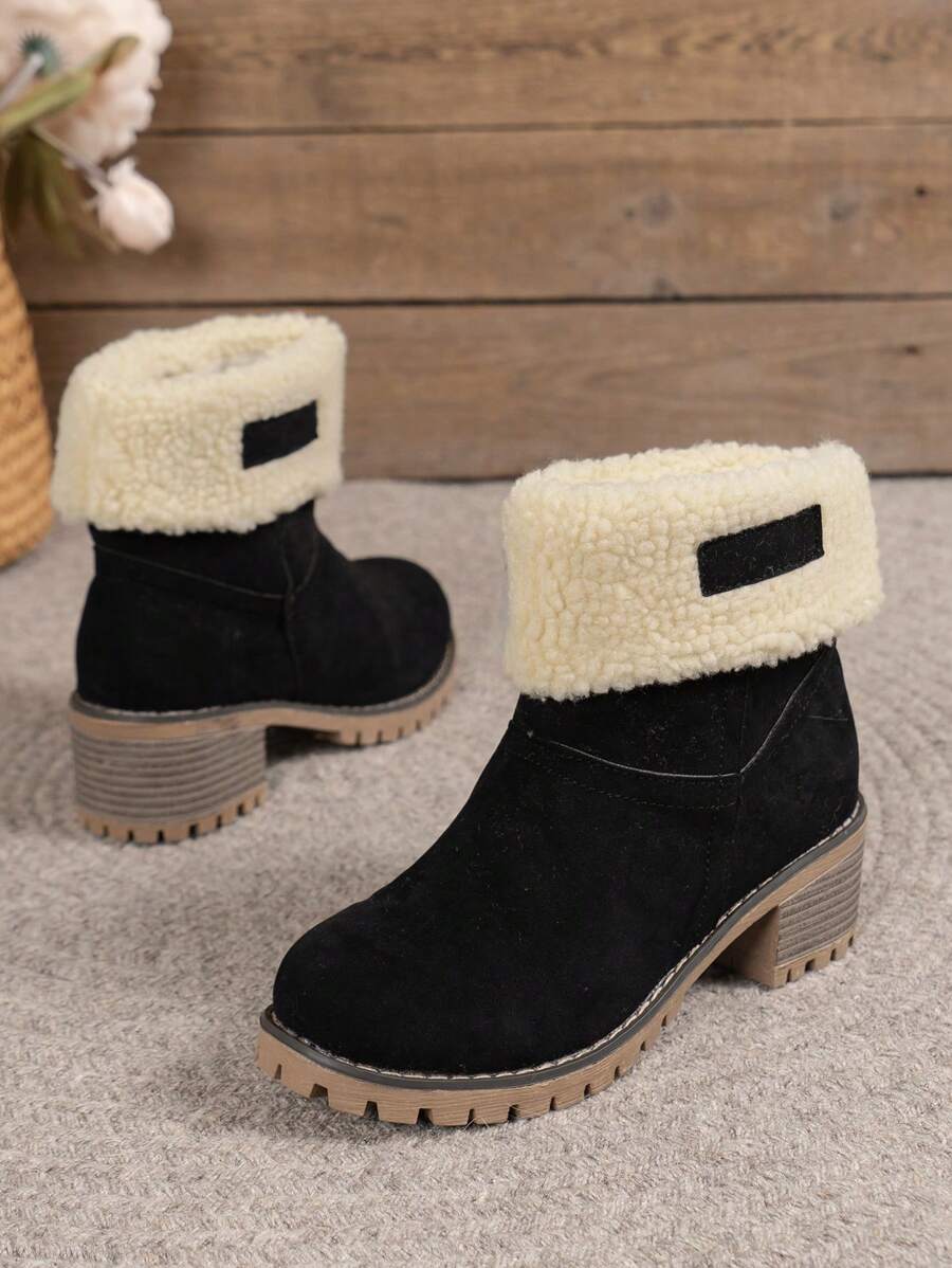 Stiefeletten-mit-warmem-Fellfutter-und-Blockabsatz,-ideal-für-einen-stilvollen-und-wärmenden-Winter-Look.