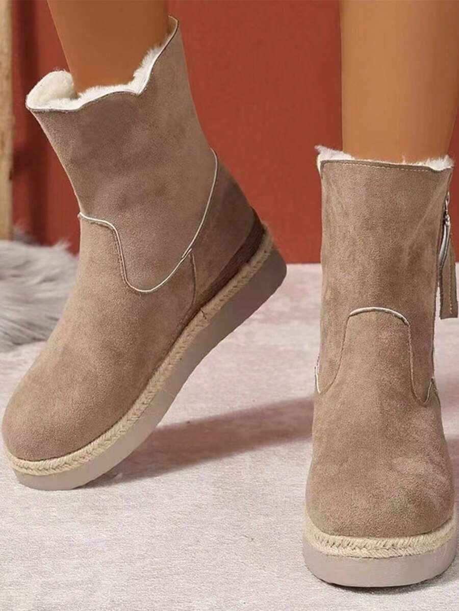 Warme-Stiefeletten-mit-weichem-Kunstfellfutter,-seitlichem-Reißverschluss-und-rustikalem-Design,-perfekt-für-einen-bequemen-Winter-Look.