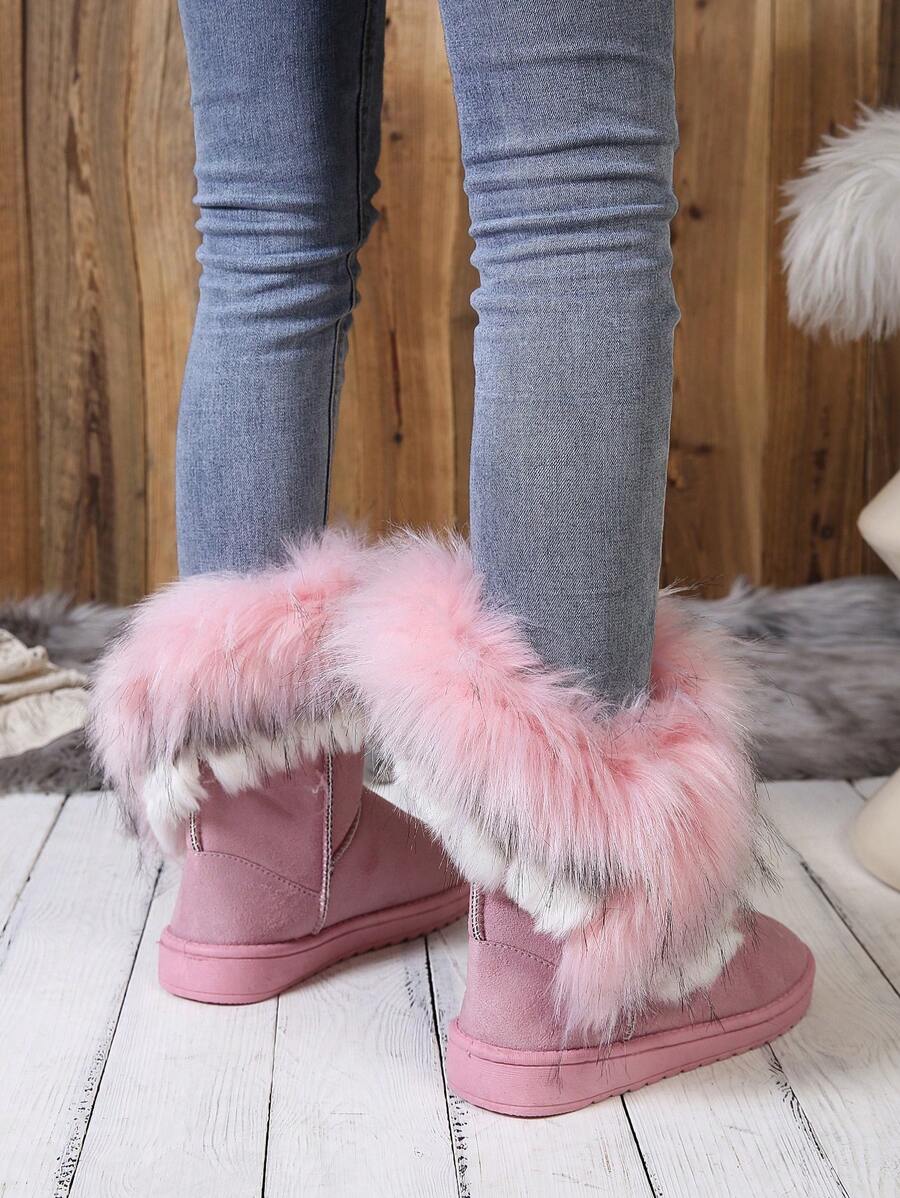 Warme-Winterstiefeletten-mit-dickem-Kunstfellkragen-und-weichem-Innenfutter,-ideal-für-einen-stilvollen-und-komfortablen-Winterlook.