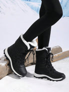 Winter-Wanderstiefel-mit-flauschigem-Futter-und-rutschfester-Sohle,-perfekt-für-Schnee-und-kalte-Tage.