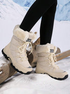Winter-Wanderstiefel-mit-flauschigem-Futter-und-rutschfester-Sohle,-perfekt-für-Schnee-und-kalte-Tage.