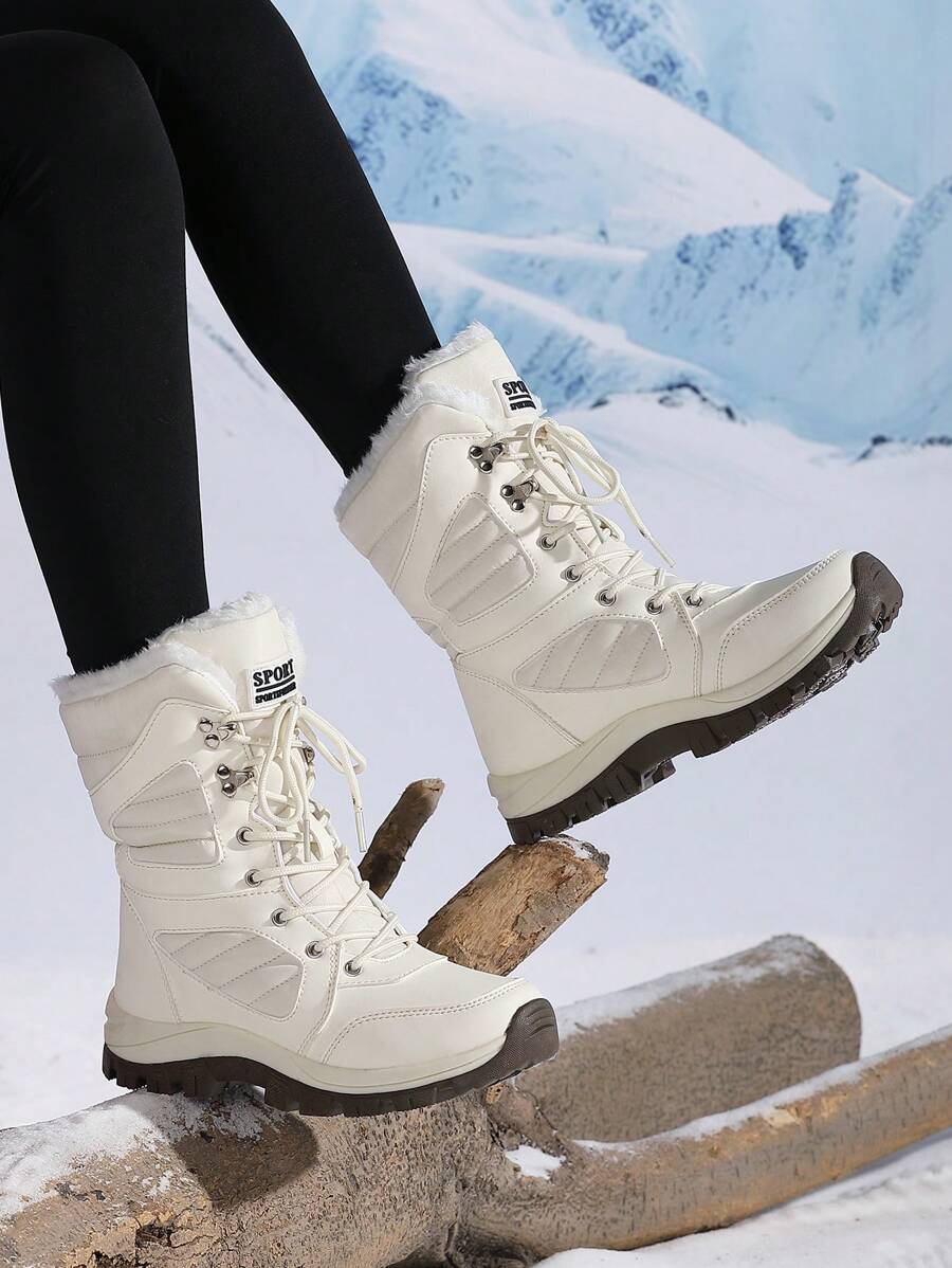Winter-Wanderstiefel-mit-flauschigem-Futter-und-rutschfester-Sohle,-perfekt-für-Schnee-und-kalte-Tage.