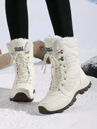 Winter-Wanderstiefel-mit-flauschigem-Futter-und-rutschfester-Sohle,-perfekt-für-Schnee-und-kalte-Tage.