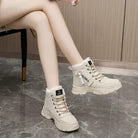Warme-Winterboots-mit-Schnürung-und-weichem-Innenfutter,-ideal-für-kalte-Tage-und-urbanen-Stil