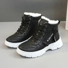 Warme-Winterboots-mit-Schnürung-und-weichem-Innenfutter,-ideal-für-kalte-Tage-und-urbanen-Stil