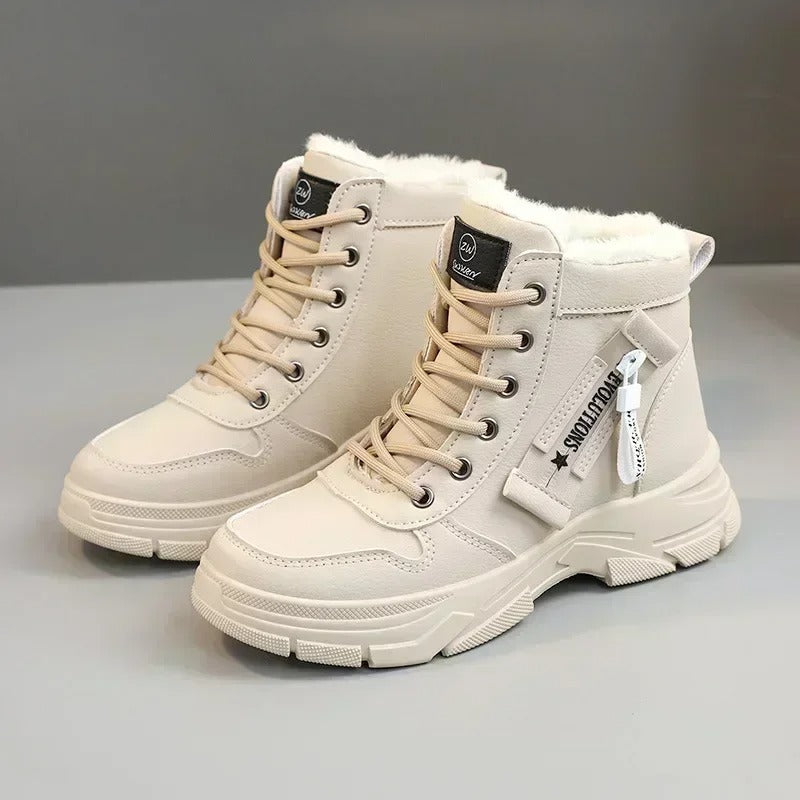 Warme-Winterboots-mit-Schnürung-und-weichem-Innenfutter,-ideal-für-kalte-Tage-und-urbanen-Stil