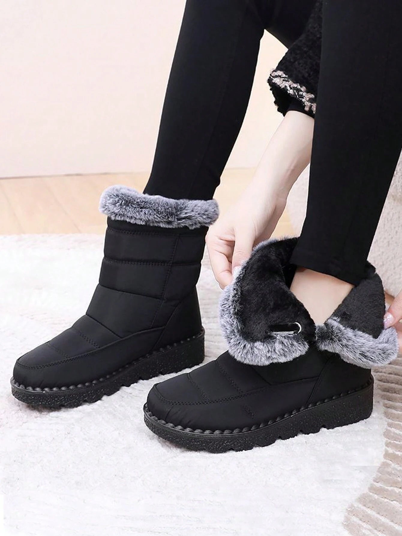 Wasserdichte-Winterstiefel-mit-flauschigem-Futter-und-rutschfester-Sohle,-ideal-für-schneereiche-und-kalte-Tage