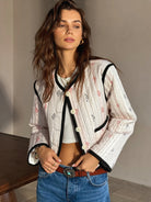 damen-gequiltete-jacke-mit-blumenmuster