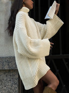 gemütliches-strickpullover-kleid-mit-oversize-passform