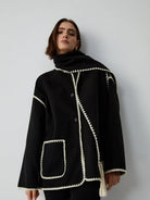 damen-wollmantel-mit-schalkragen-ansicht-vorne-klassischer-stil