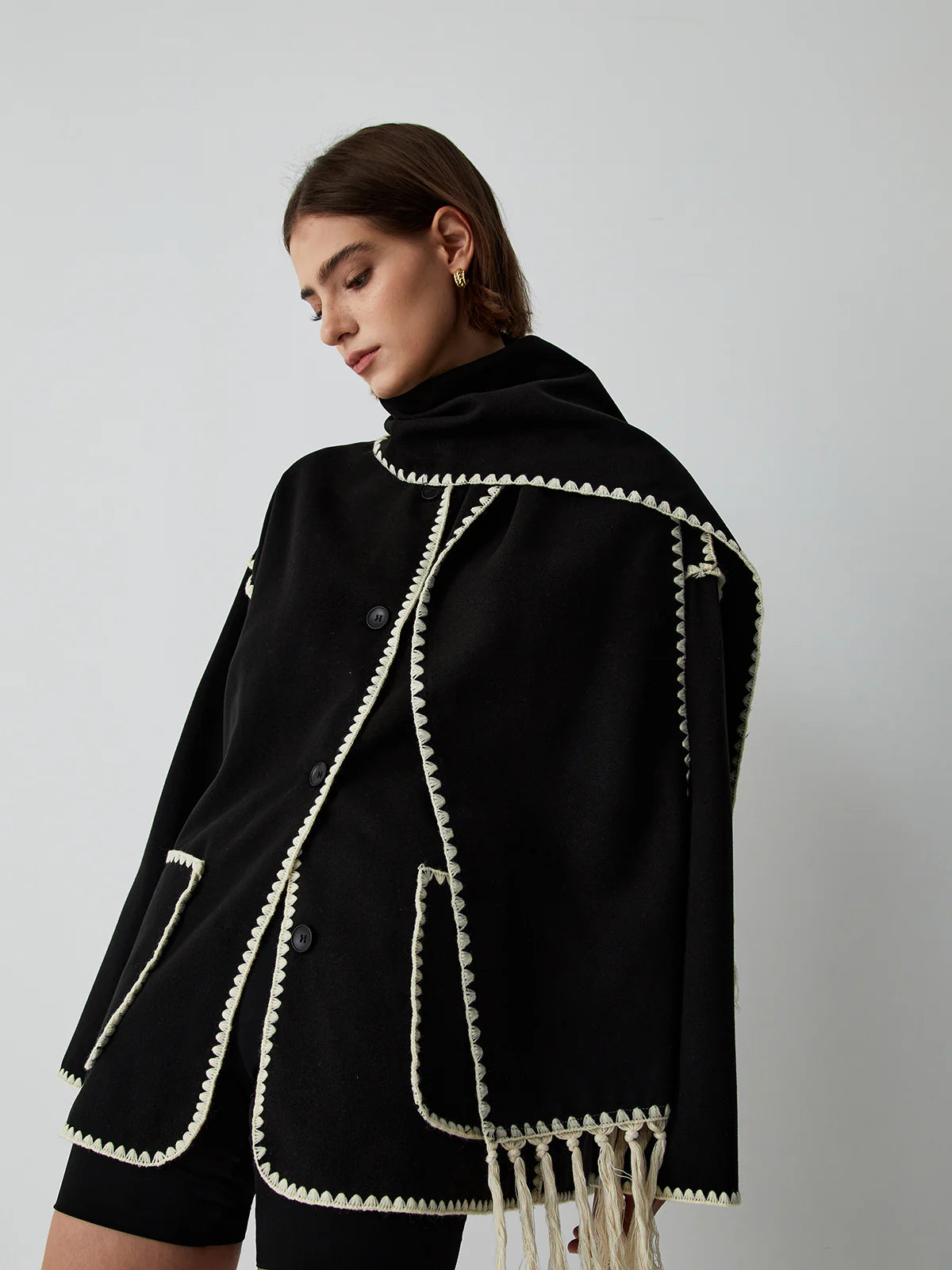 damen-wollmantel-mit-schalkragen-ansicht-vorne-klassischer-stil
