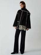 damen-wollmantel-mit-schalkragen-ansicht-vorne-klassischer-stil