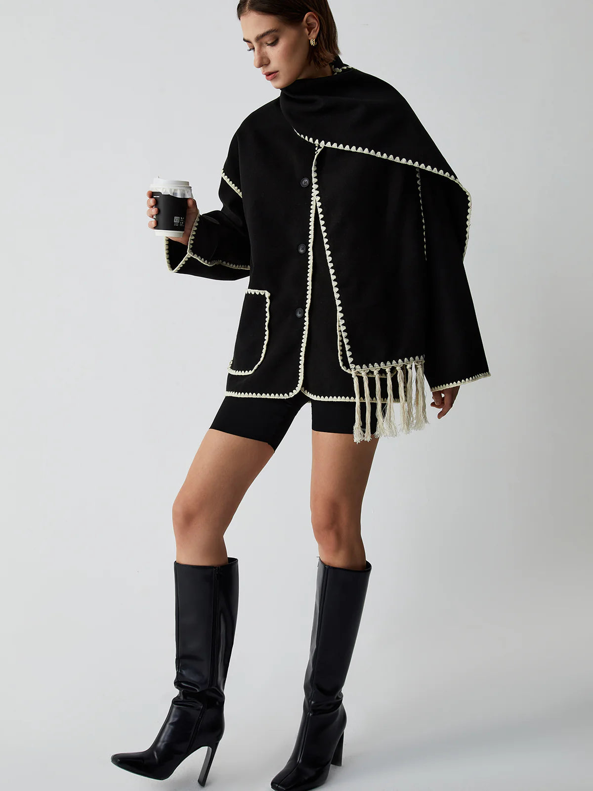 damen-wollmantel-mit-schalkragen-ansicht-vorne-klassischer-stil