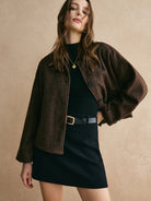 gemütliche-cropped-wolljacke-zum-layering