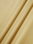 one-shoulder-slip-kleid-frontansicht-fließende-silhouette-hoher-beinschlitz