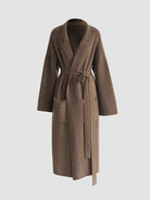 damenmantel-hochwertiges-material-eleganter-schnitt