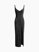 minimalistisches-schlitzkleid-mit-oberschenkelschlitz
