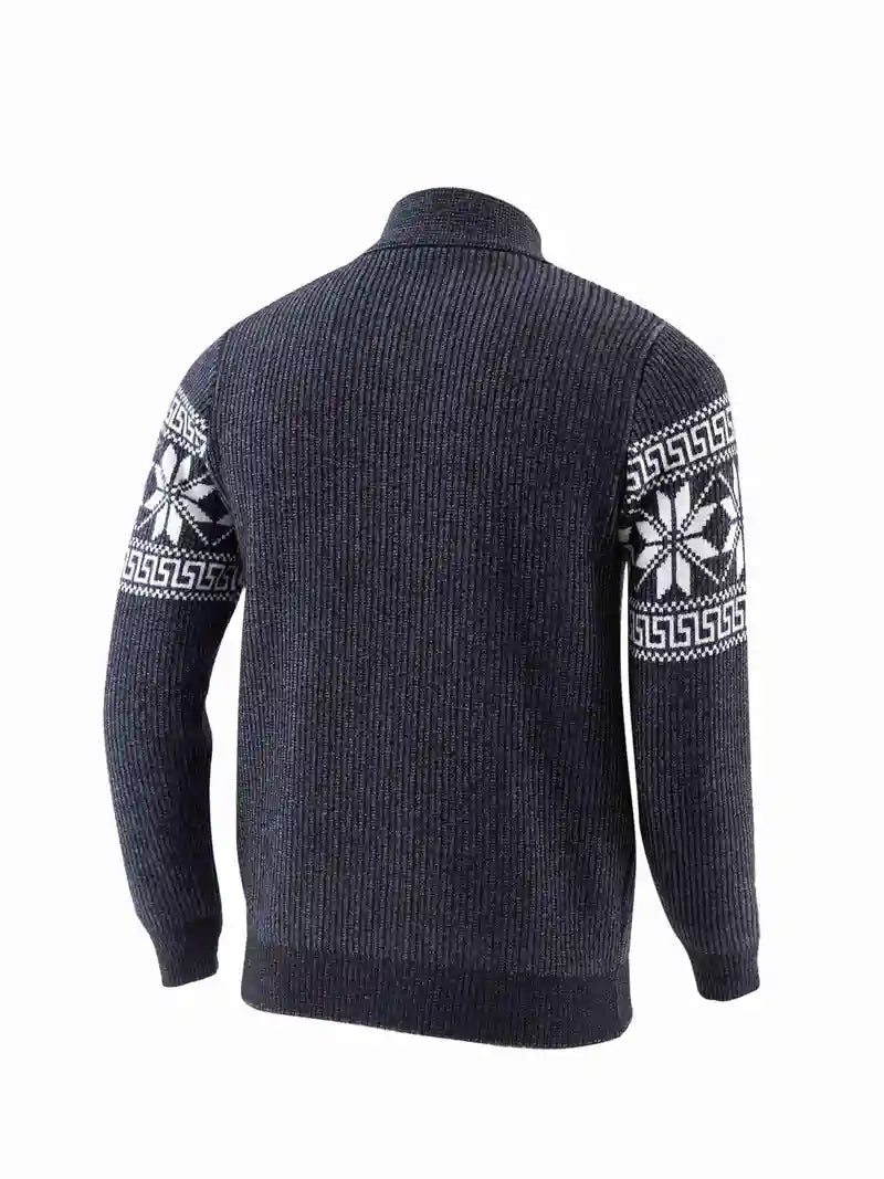 Ein-dunkelblauer-Pullover-mit-Reißverschluss-und-weißem-schneeflockenartigem-Muster.
