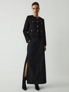 kurzer-damenblazer-ansicht-vorne-schickes-design