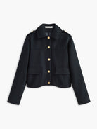 tailorierte-kurzgeschnittene-jacke-fuer-damen