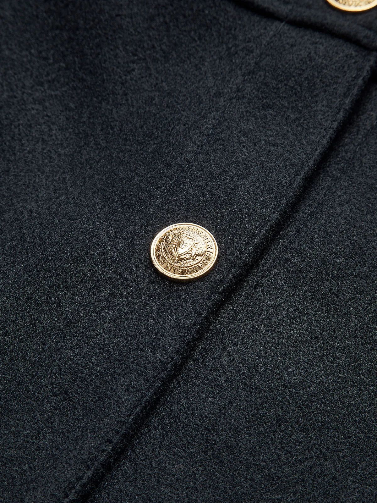 tailorierte-kurzgeschnittene-jacke-fuer-damen