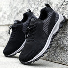 mesh-laufschuhe-frontansicht-atmungsaktives-design-leicht-und-bequem