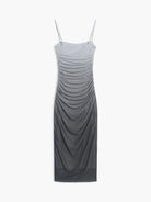 modernes-chices-plissiertes-midikleid-für-abendveranstaltungen