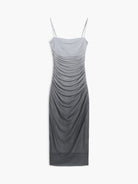 modernes-chices-plissiertes-midikleid-für-abendveranstaltungen