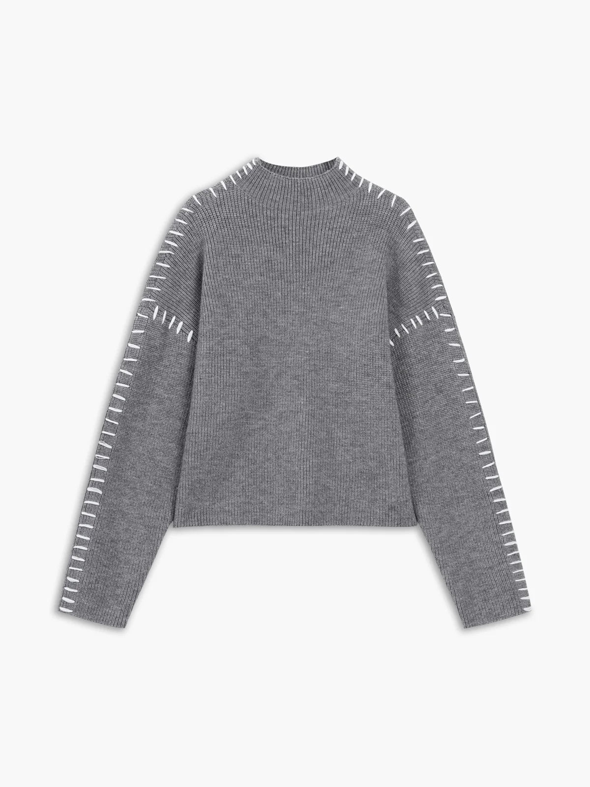 oversize-strickpullover-seitenansicht-weite-ärmel-auffällige-nähte