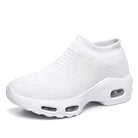 strick-slip-on-sneaker-frontansicht-atmungsaktives-strickmaterial-bequeme-passform
