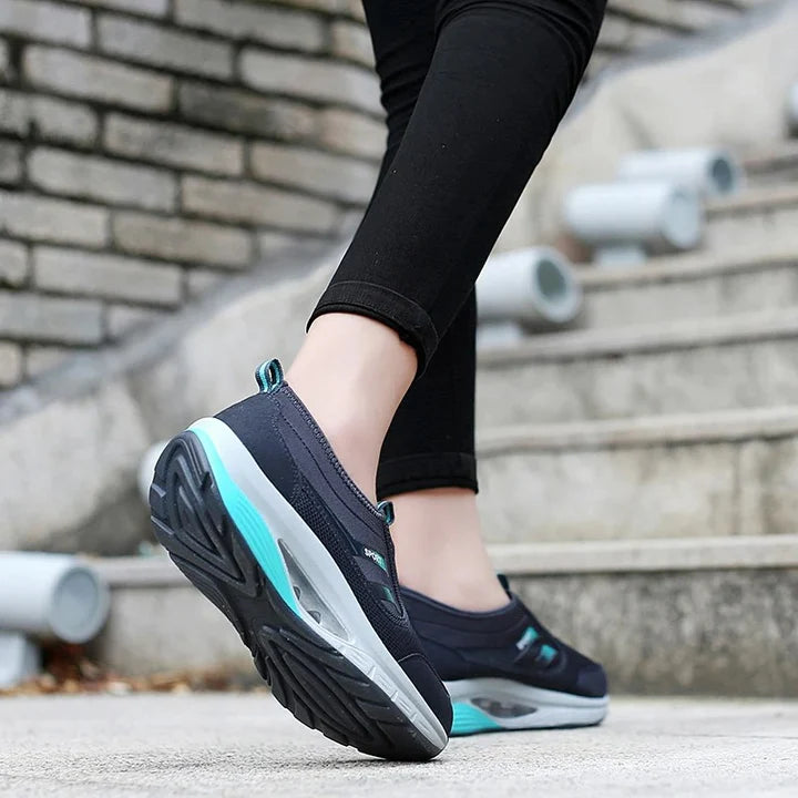 slip-on-wanderschuhe-frontansicht-atmungsaktives-design-gepolsterte-sohle