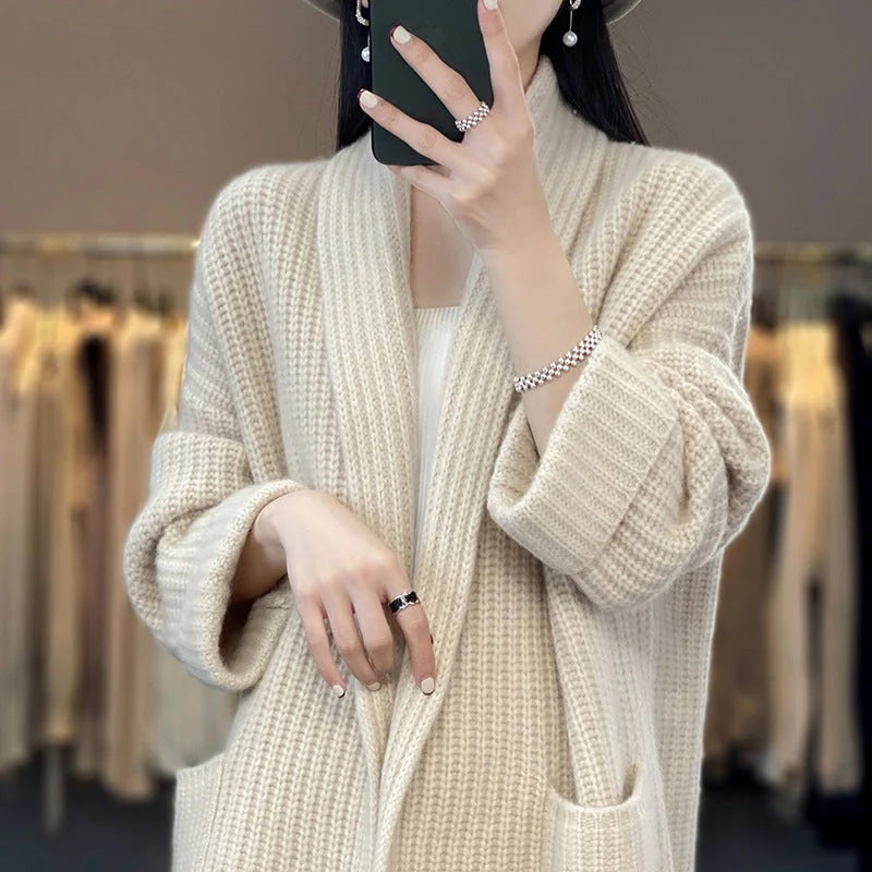 Damen-cardigan-strickstoff-detail-gemütlich
