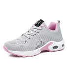 atmungsaktive-laufschuhe-nahaufnahme-belüftetes-mesh-unterstützendes-design
