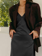 seidiges-damen-rückenfreies-slipkleid