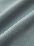 cocktailkleid-frontansicht-schlanke-silhouette-elegantes-design